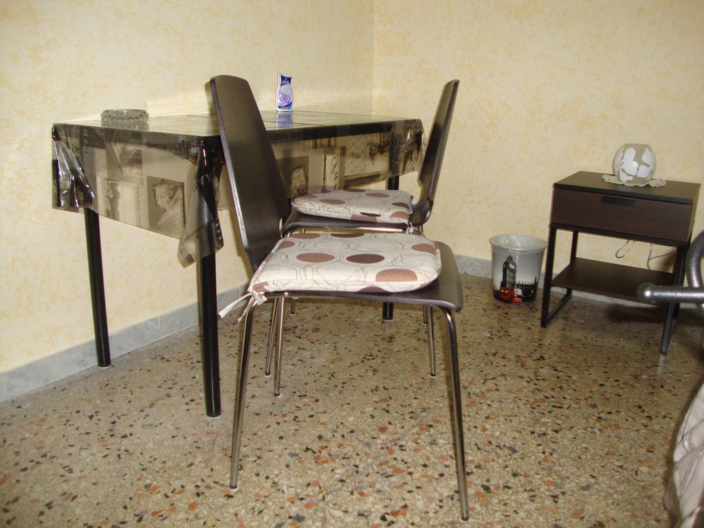 Appartamento Residence Sole E Luna Róma Szoba fotó